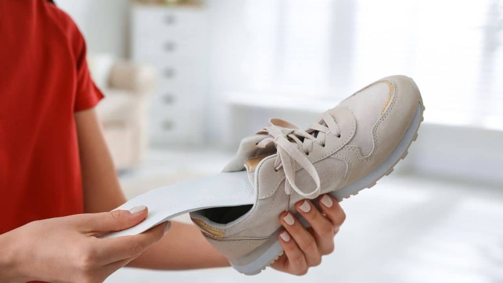 להקל על אי הנוחות של כף הרגל